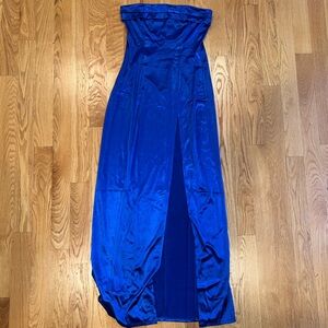 LUCY IN THE SKY Satin Pleated Maxi Dress in Royal Blue